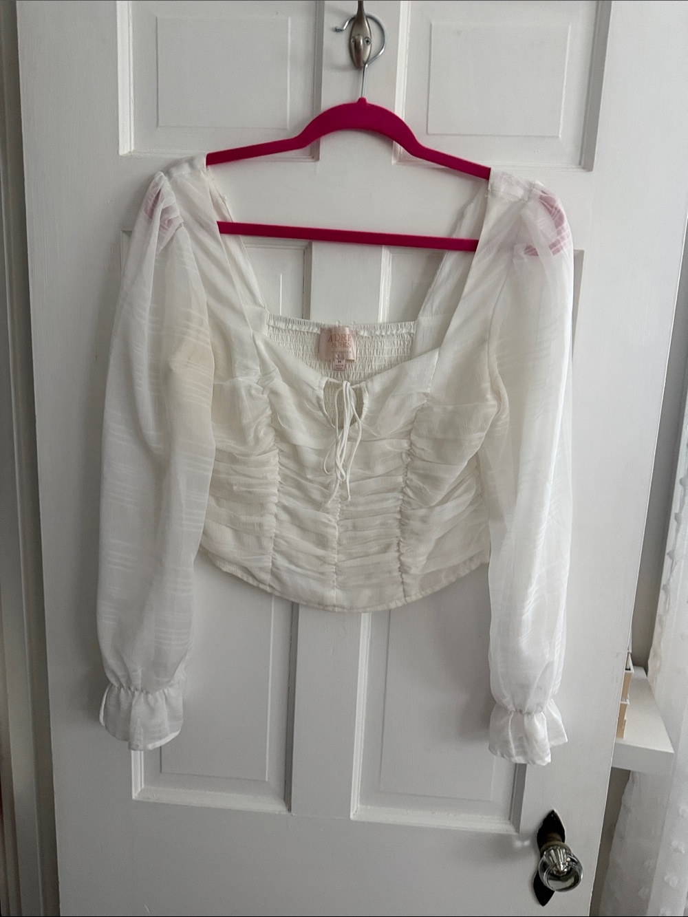 Francesca's Collections White Ruched Peasant Blouse
